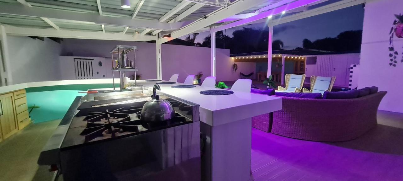Family Villa With Big Pool And Absolute Privacy Willemstad Bagian luar foto